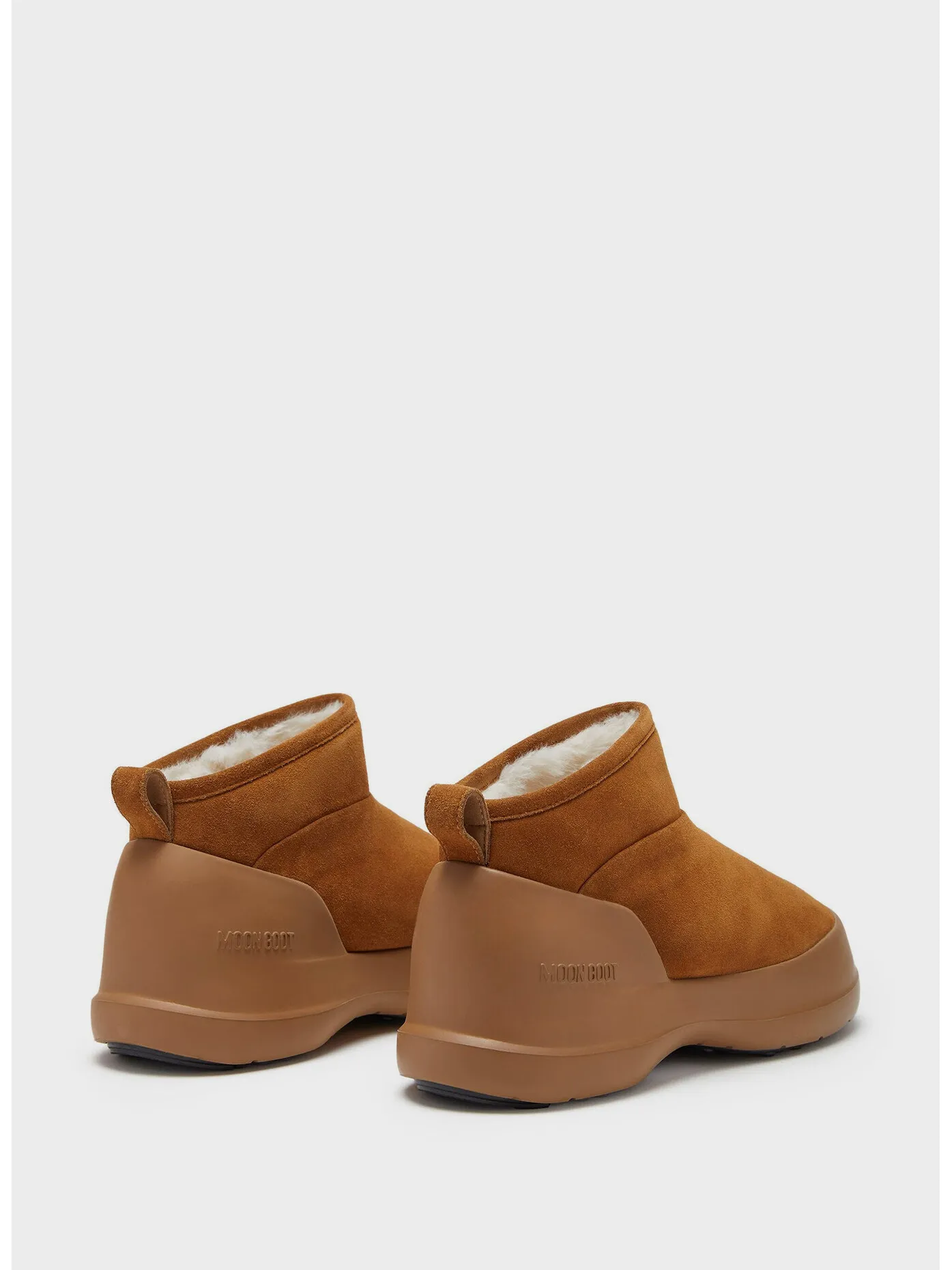     -MOON BOOT.    -STIVALE LUNA LOW IN PELLE SCAMOSCIATA-