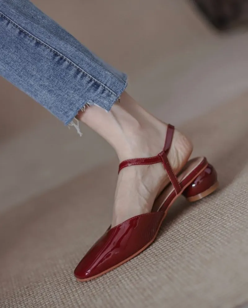 2022 Primavera E Lestate Sandali Con Punta Con Tacco Spesso Donna Nuova Punta Quadrata In Pelle Verniciata Indietro Scarpe Sing