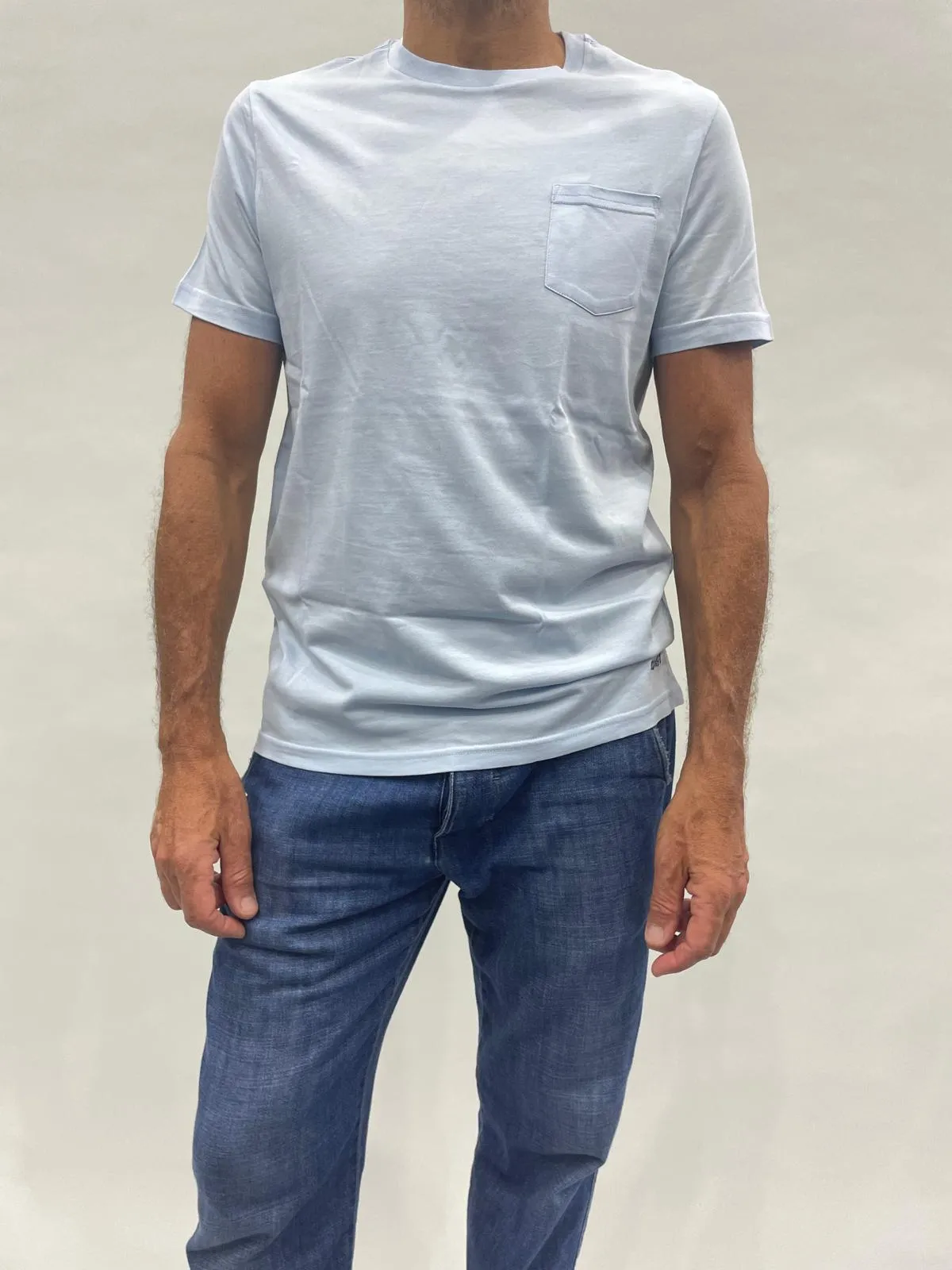 40 WEFT T-shirt basic con taschino e ricamo c.
