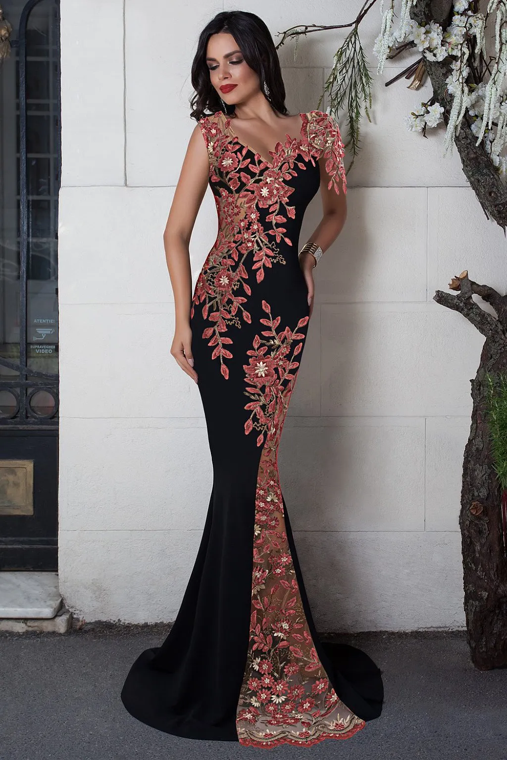 Abito Lungo Elegante Rose - Le Aste di Sohà