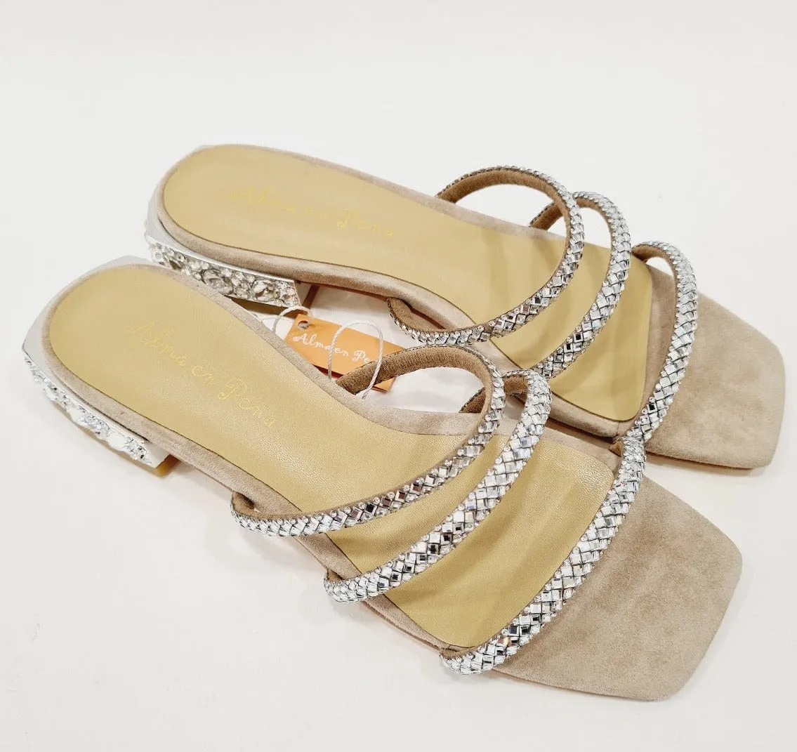 Alma en Pena sandalo camoscio beige tacco alto 3 cm pietre e punti luce cristallo  rif.49