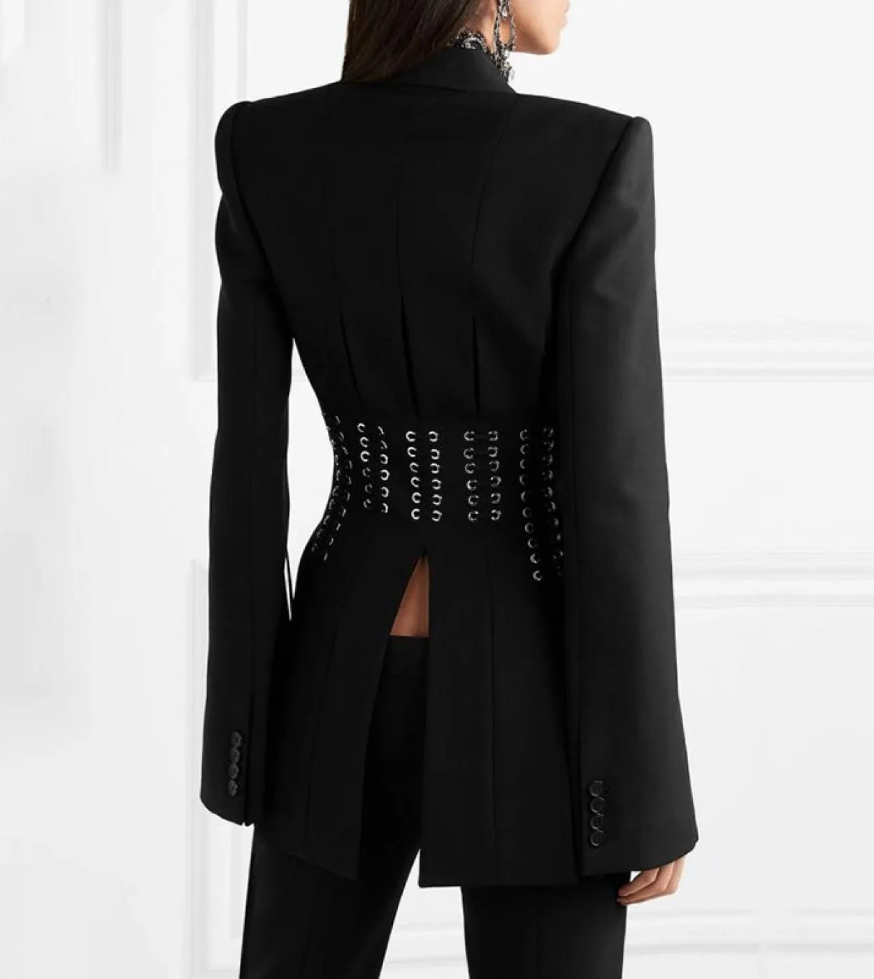 Blazer con punte pendenti con nappe Blazer nero con nappe Blazer da donna con nappe alte da donna