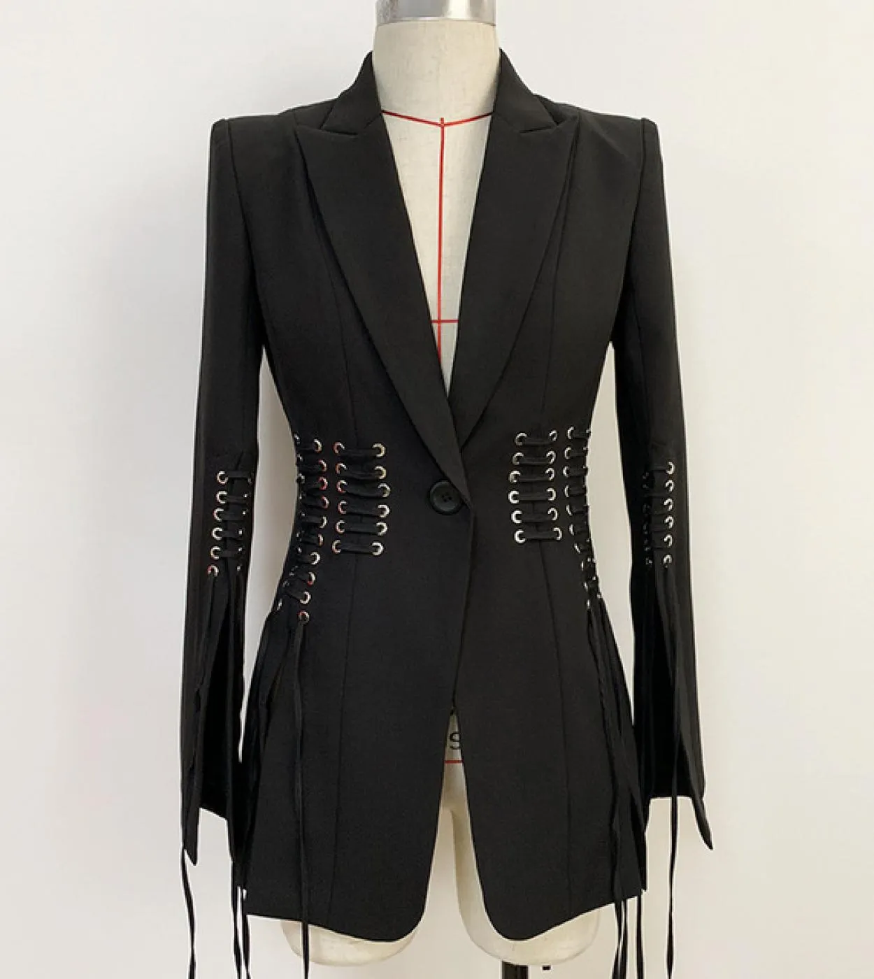 Blazer con punte pendenti con nappe Blazer nero con nappe Blazer da donna con nappe alte da donna