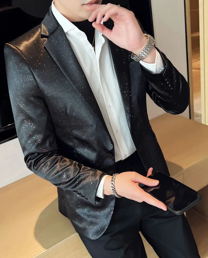 Blazer elegante da uomo in pelle verniciata con un bottone