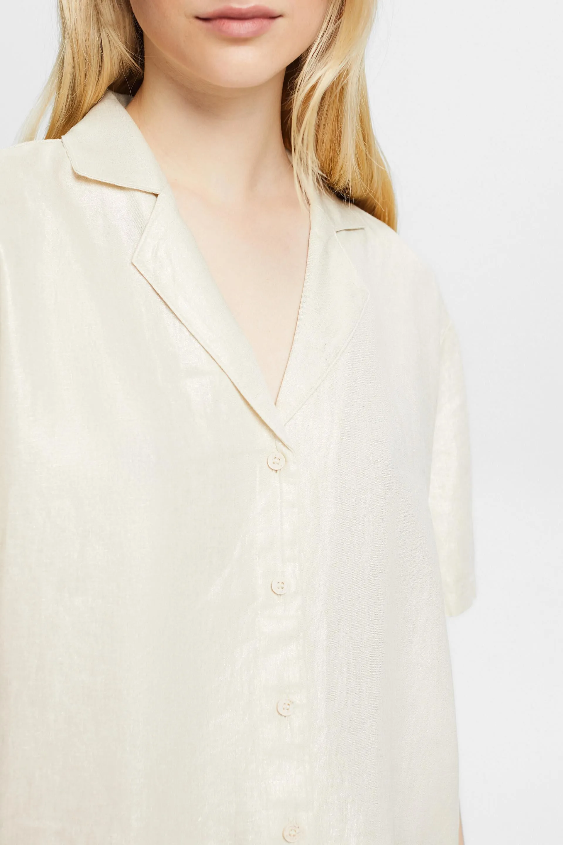 Blusa con colletto camp