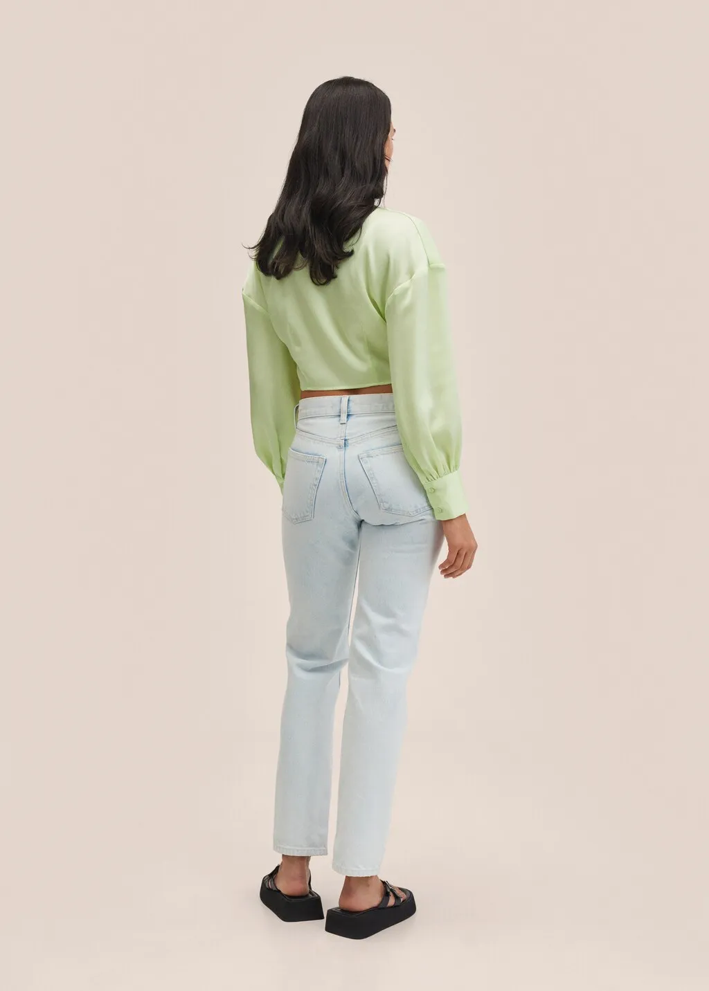 Blusa crop satinata