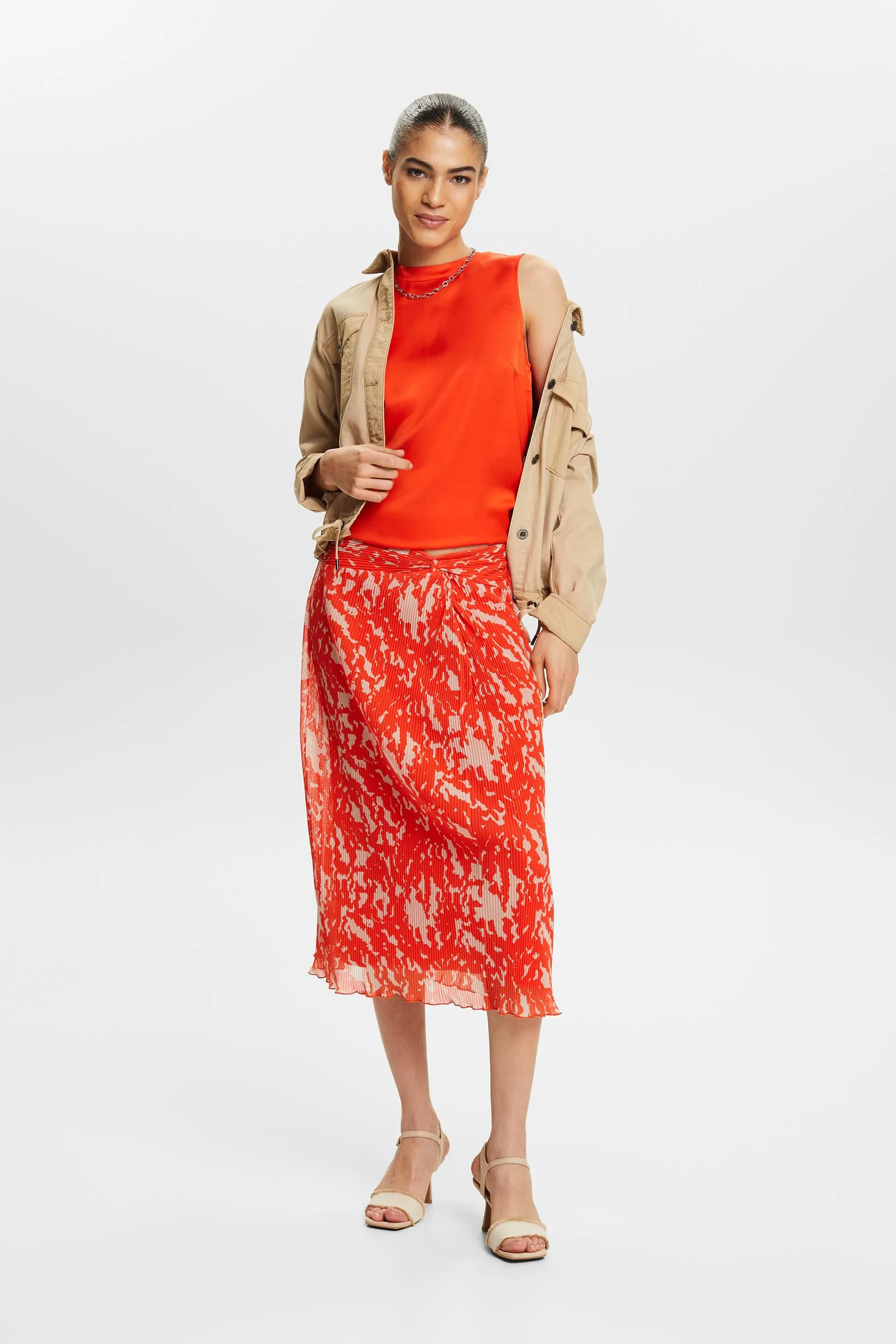 Blusa in raso senza maniche