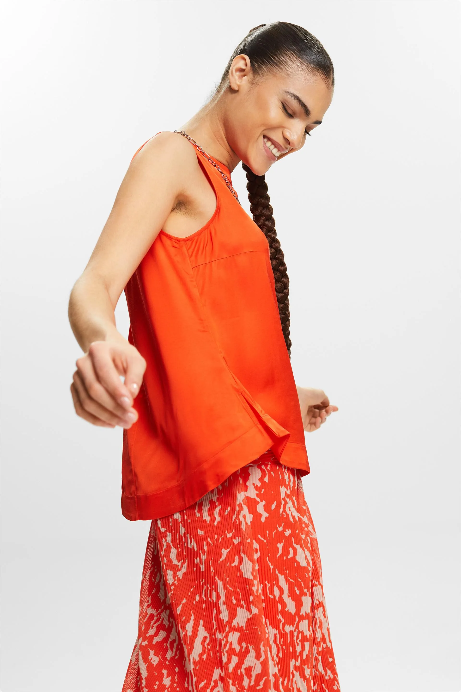 Blusa in raso senza maniche