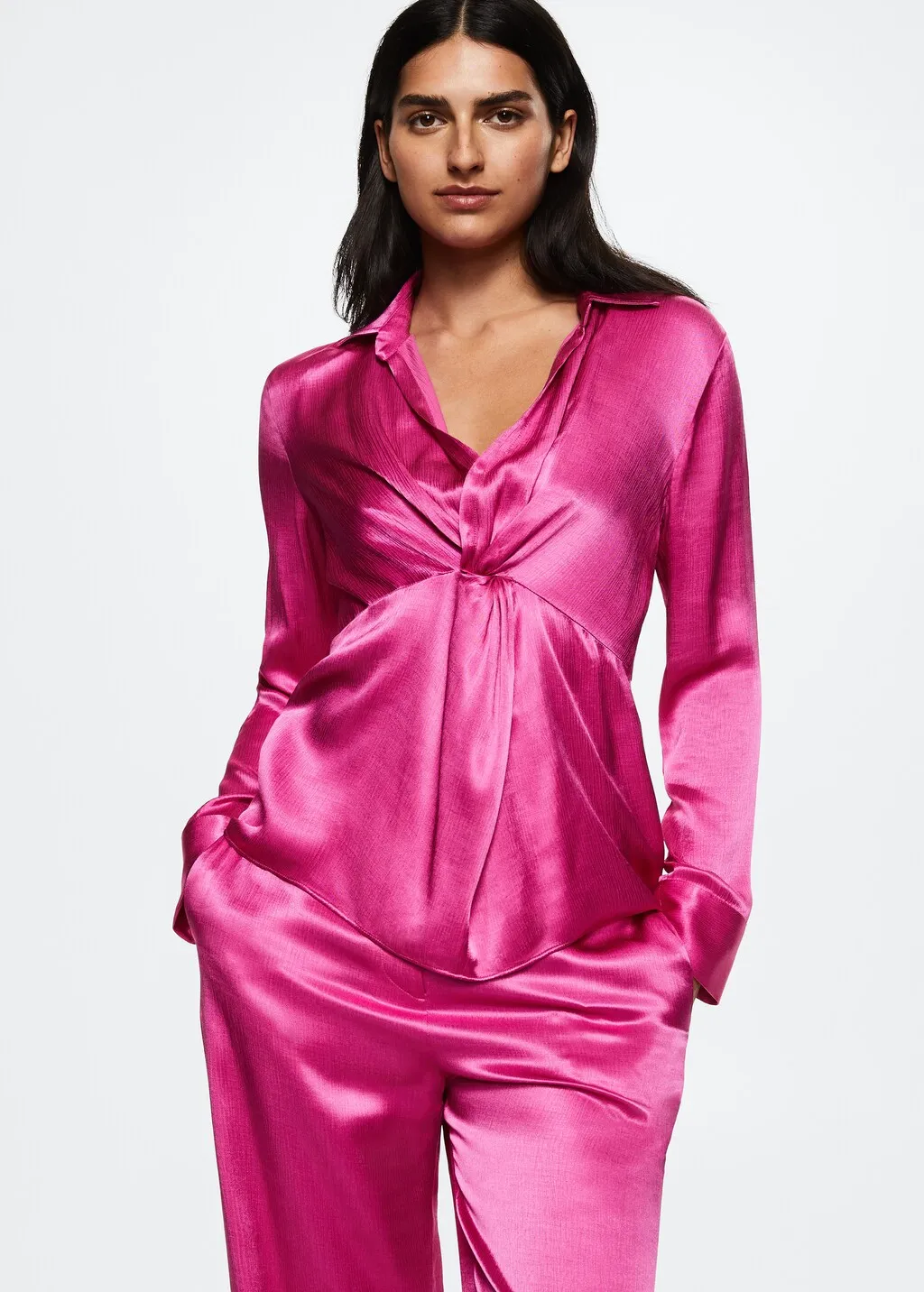 Blusa satinata bottoni
