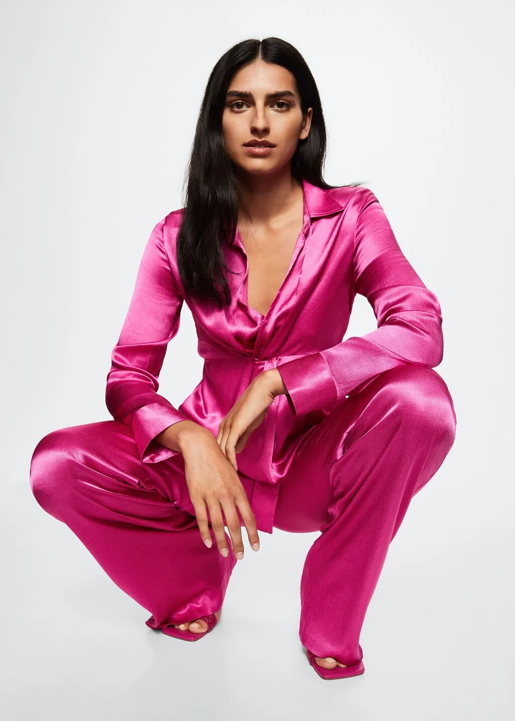 Blusa satinata bottoni