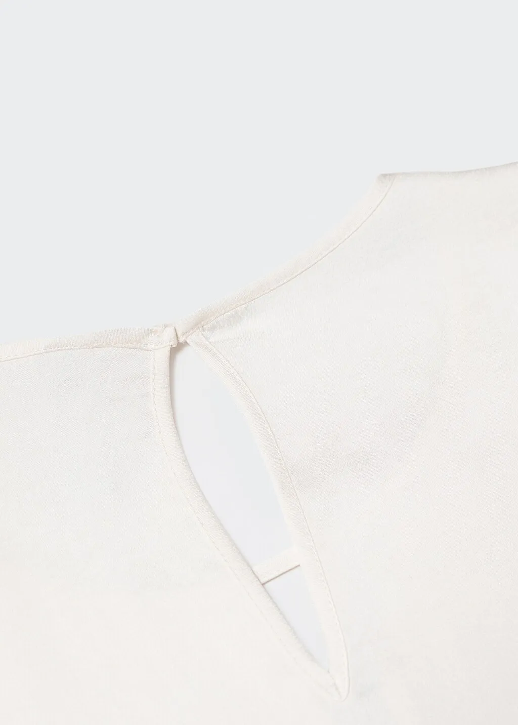 Blusa satinata spacco
