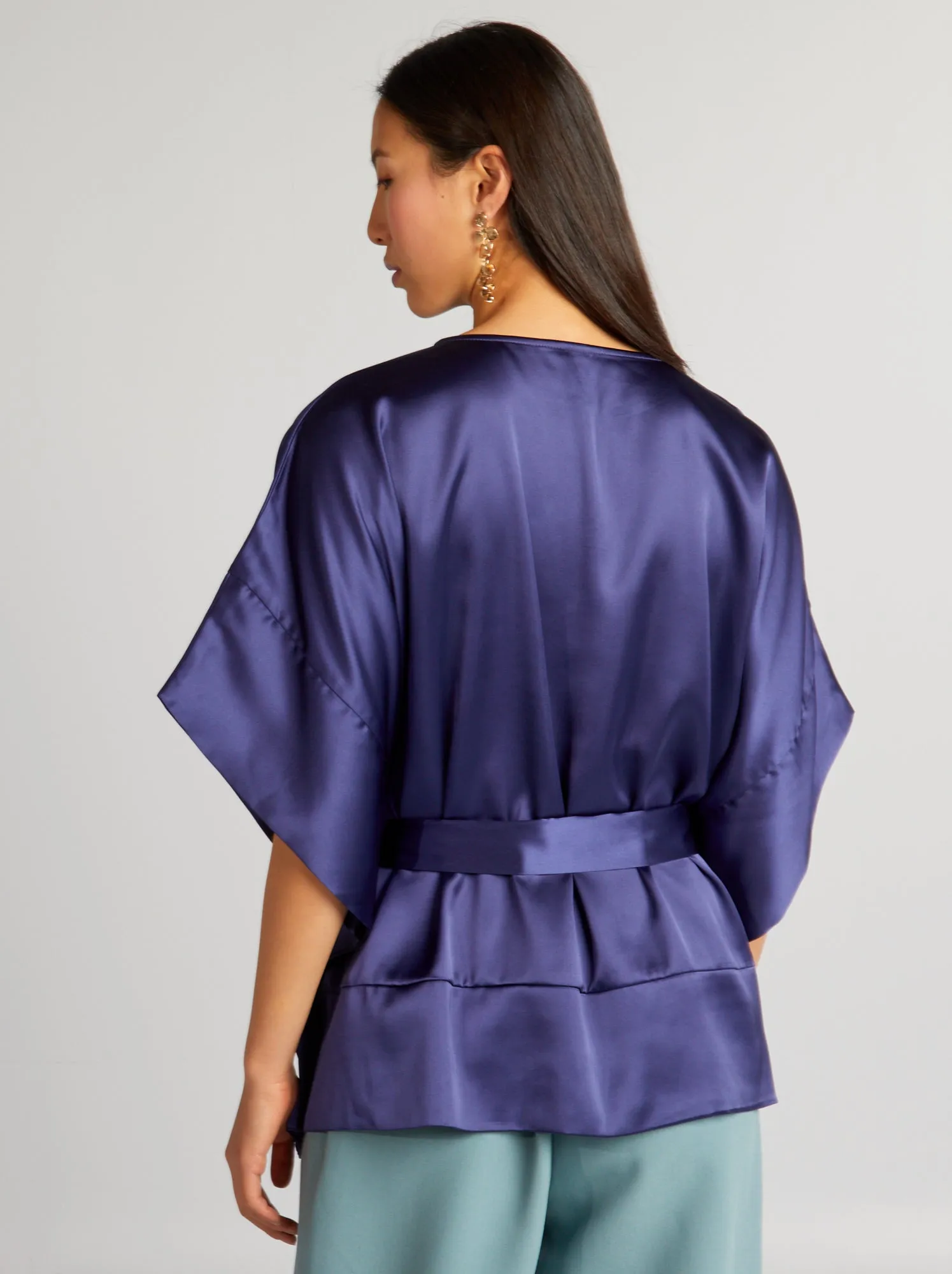 Blusa senza maniche tinta unita e satinata - BLU