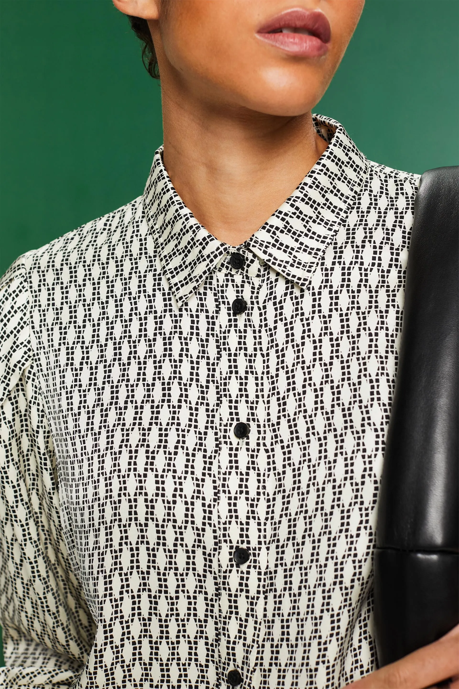 Camicia blusata in raso stampato