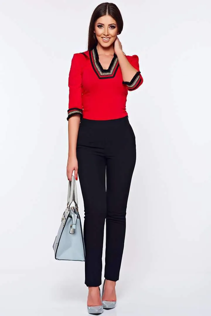 Camicia rossa - rifiniture nere con passamaneria - scollo a 