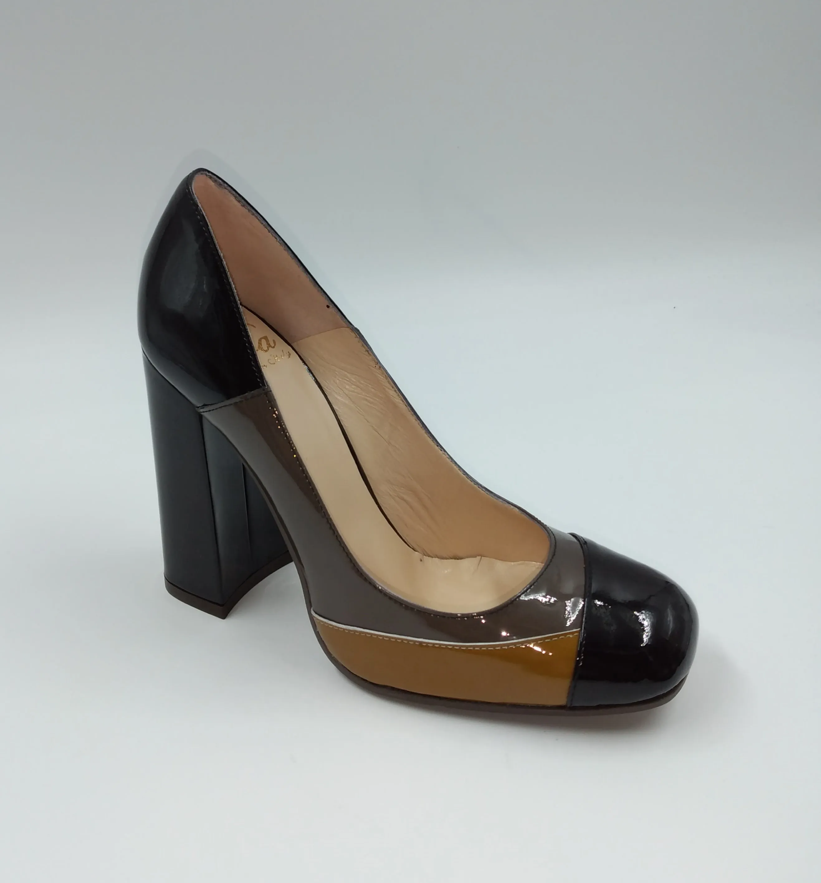 DECOLLETE PELLE VERNICE TRICOLOR STRISCIA TAUPE