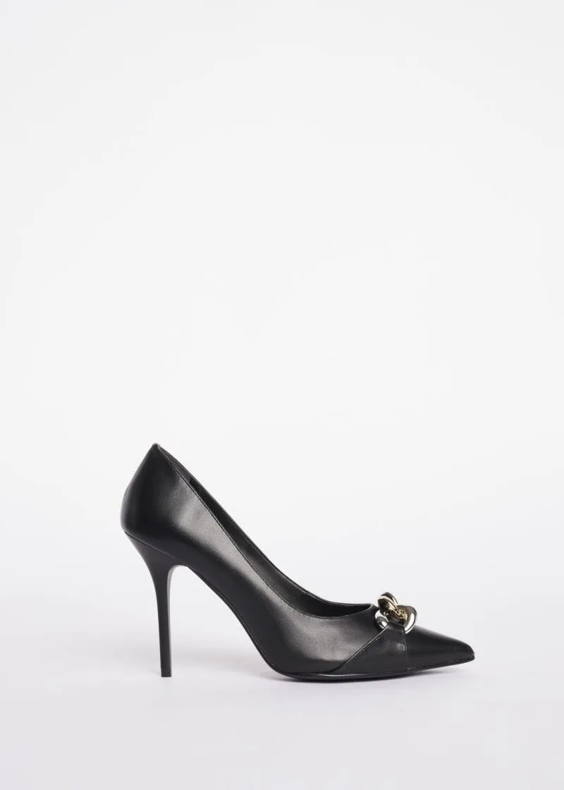 Décolleté con accessorio gioiello