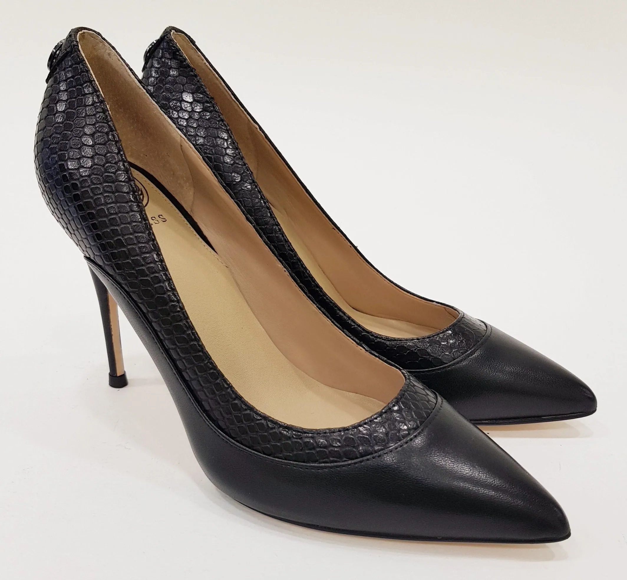 GUESS DECOLTE' TACCO ALTO 11 CM. PLATEAU INTERNO 1 CM PELLE E PITONE STAMPATO RIF.G411