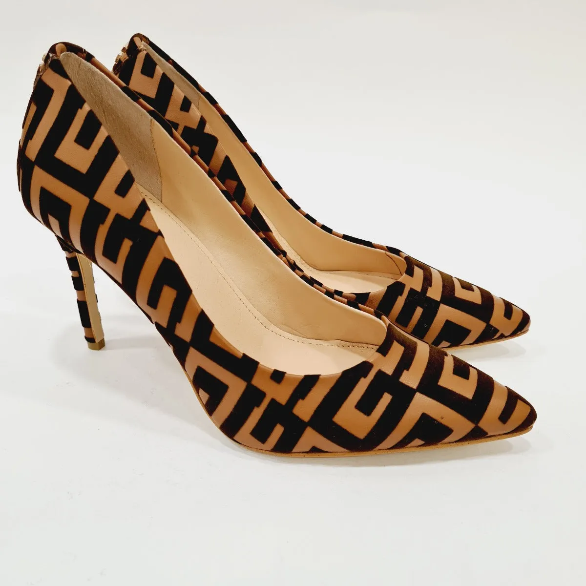 Guess Decoltè Camoscio Brown logo pelle  tacco 9 cm plateau interno 1 cm rif. G653