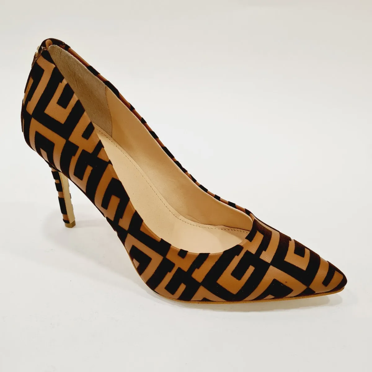 Guess Decoltè Camoscio Brown logo pelle  tacco 9 cm plateau interno 1 cm rif. G653