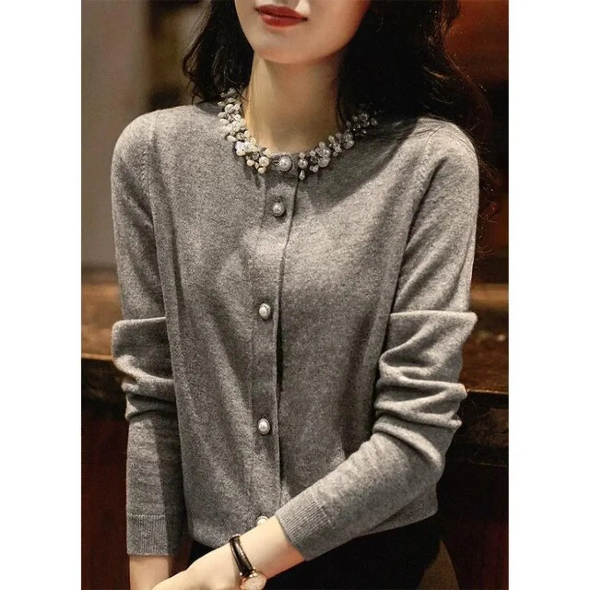 Maglioni a maniche lunghe impiombati con perline eleganti da donna Nuovo cardigan lavorato a maglia con temperamento tinta unita
