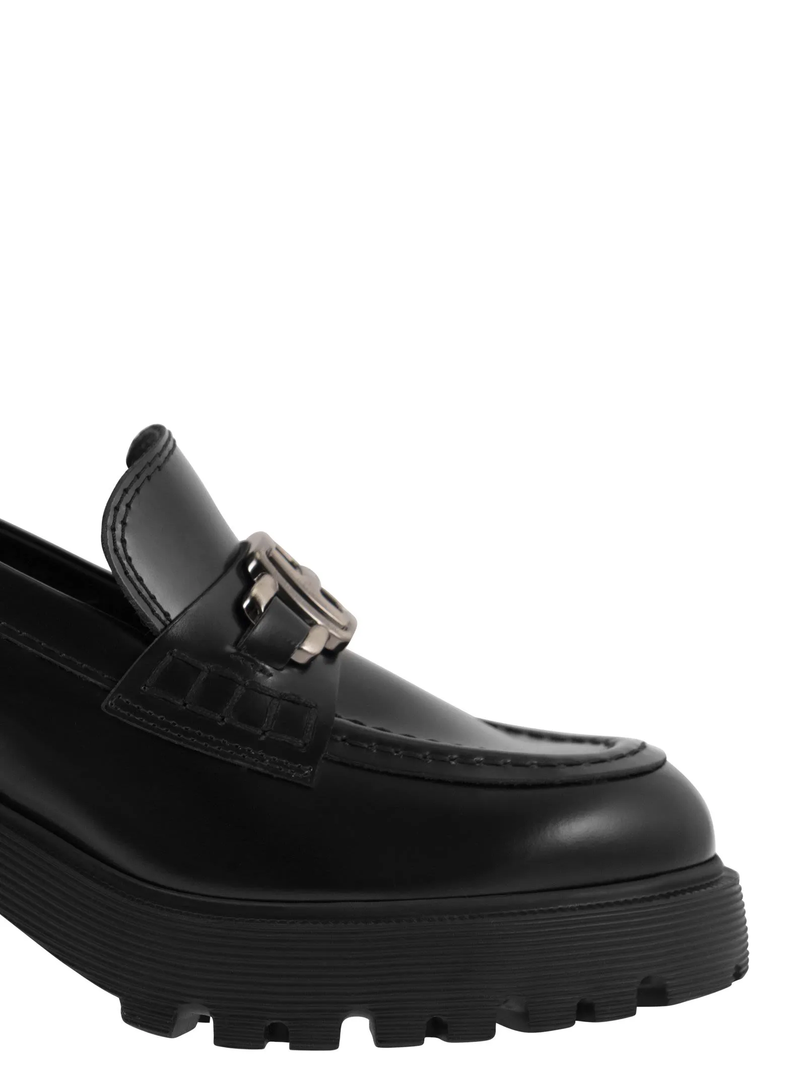Mocassino con H in metallo e tacco