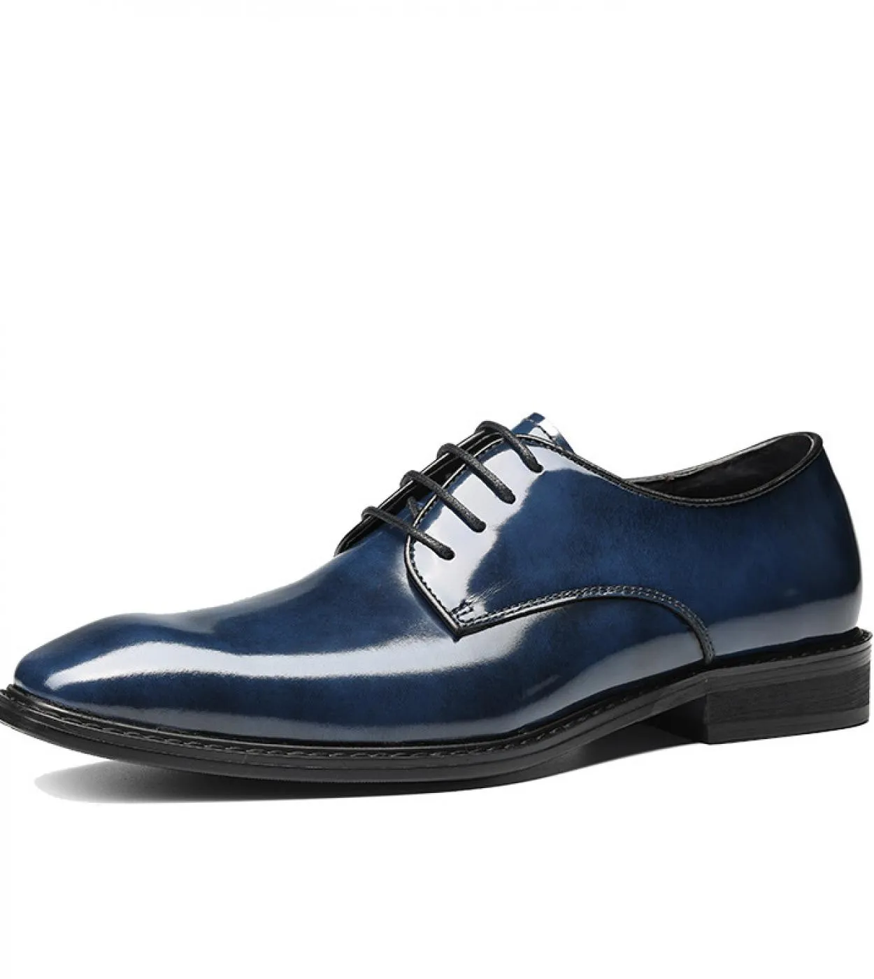 Nuove scarpe formali da uomo in pelle verniciata Luxury Genuine Leather 2023 Summer British Trend Designer Man Wedding Business