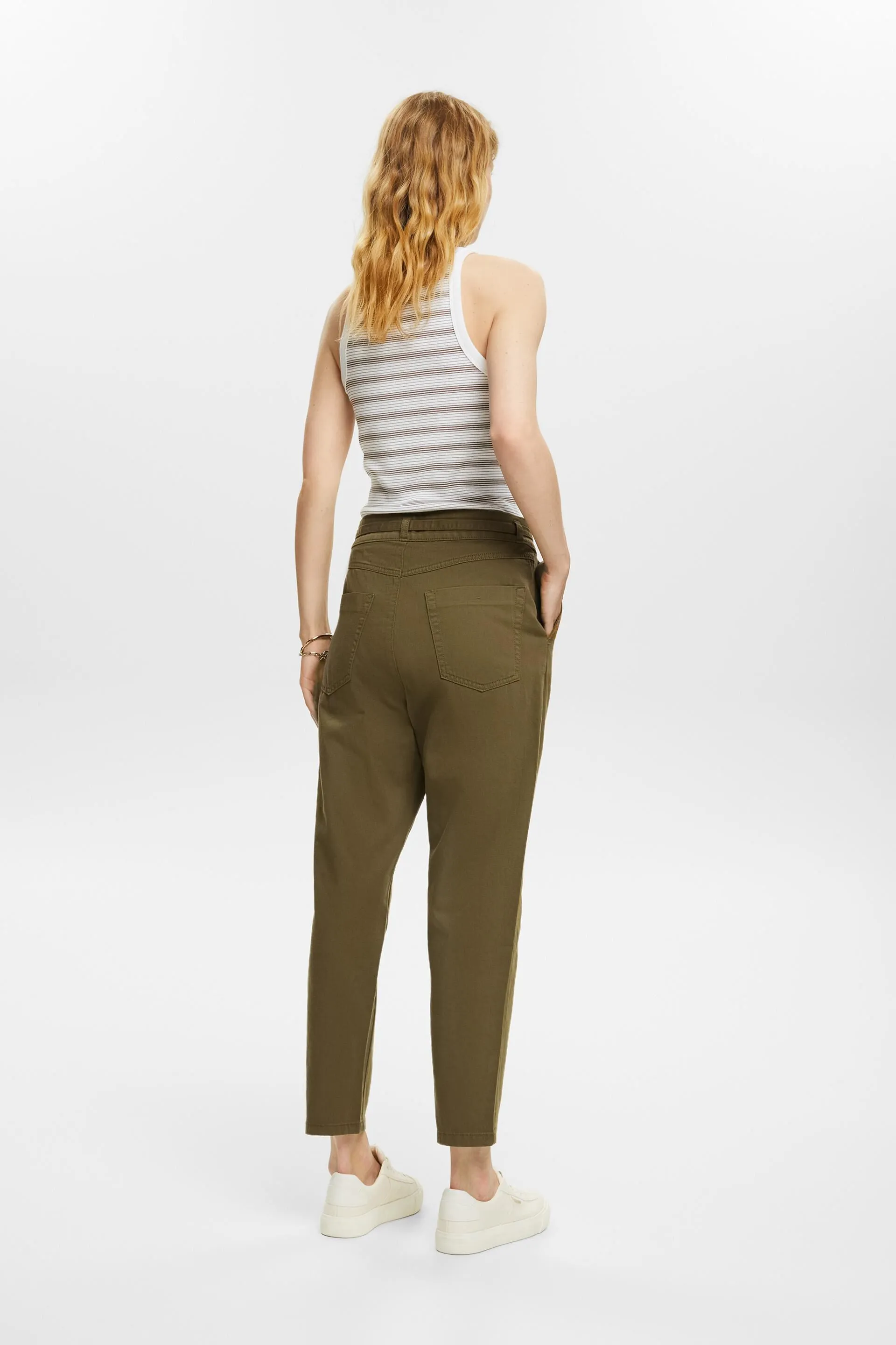 Pantaloni con pieghe in vita e cintura, cotone Pima