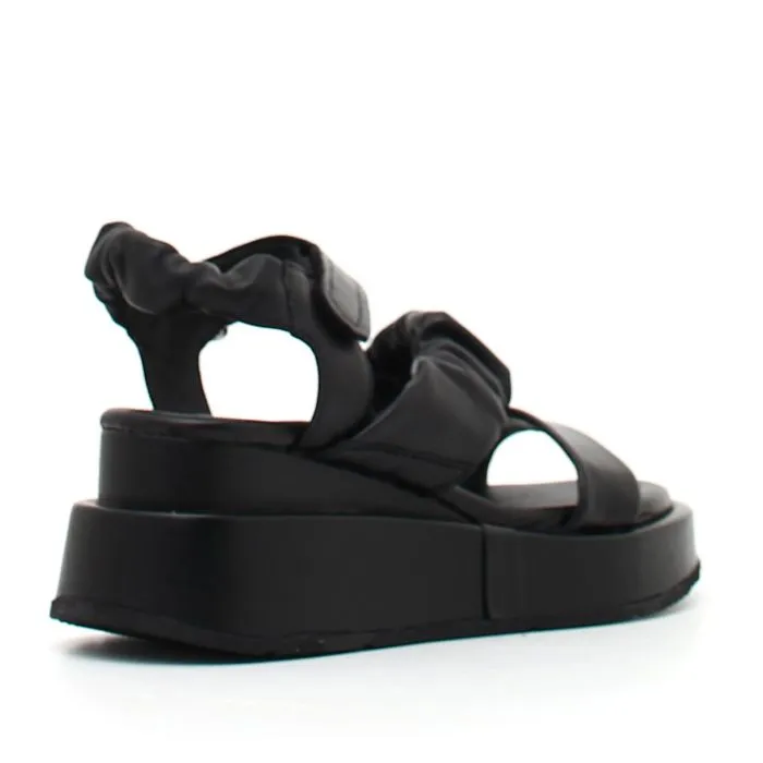 SANDALI IN PELLE