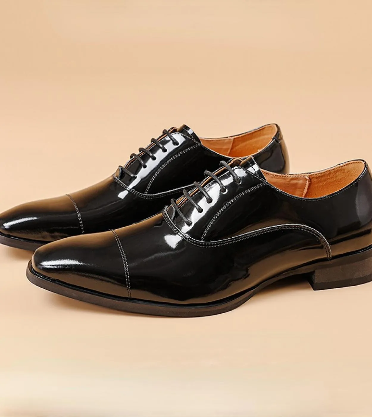 Scarpe formali da uomo in pelle verniciata di qualità 2023 Scarpe da ufficio per lavoro sociale nero di design in vera pelle di