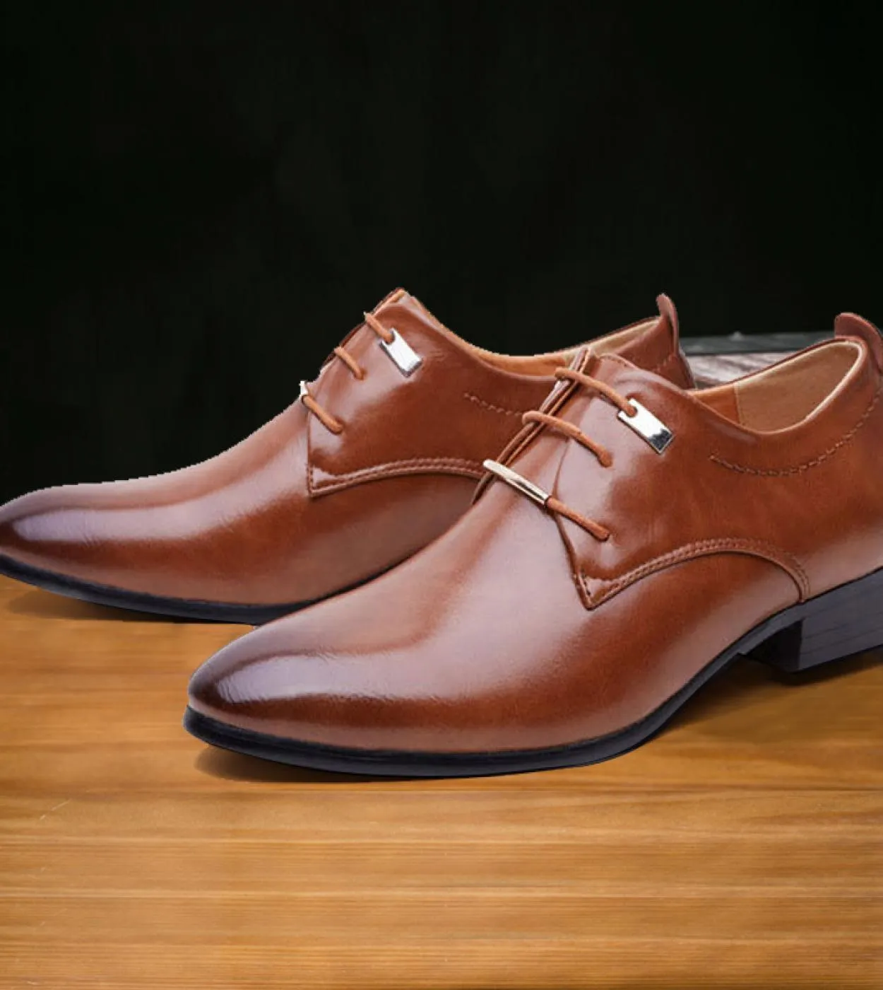 Scarpe formali nere Scarpe eleganti da uomo in pelle verniciata nera italiana