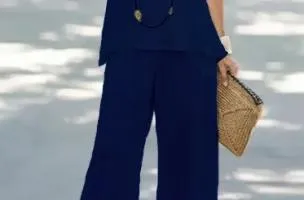 Set con dettagli all'uncinetto, blu scuro