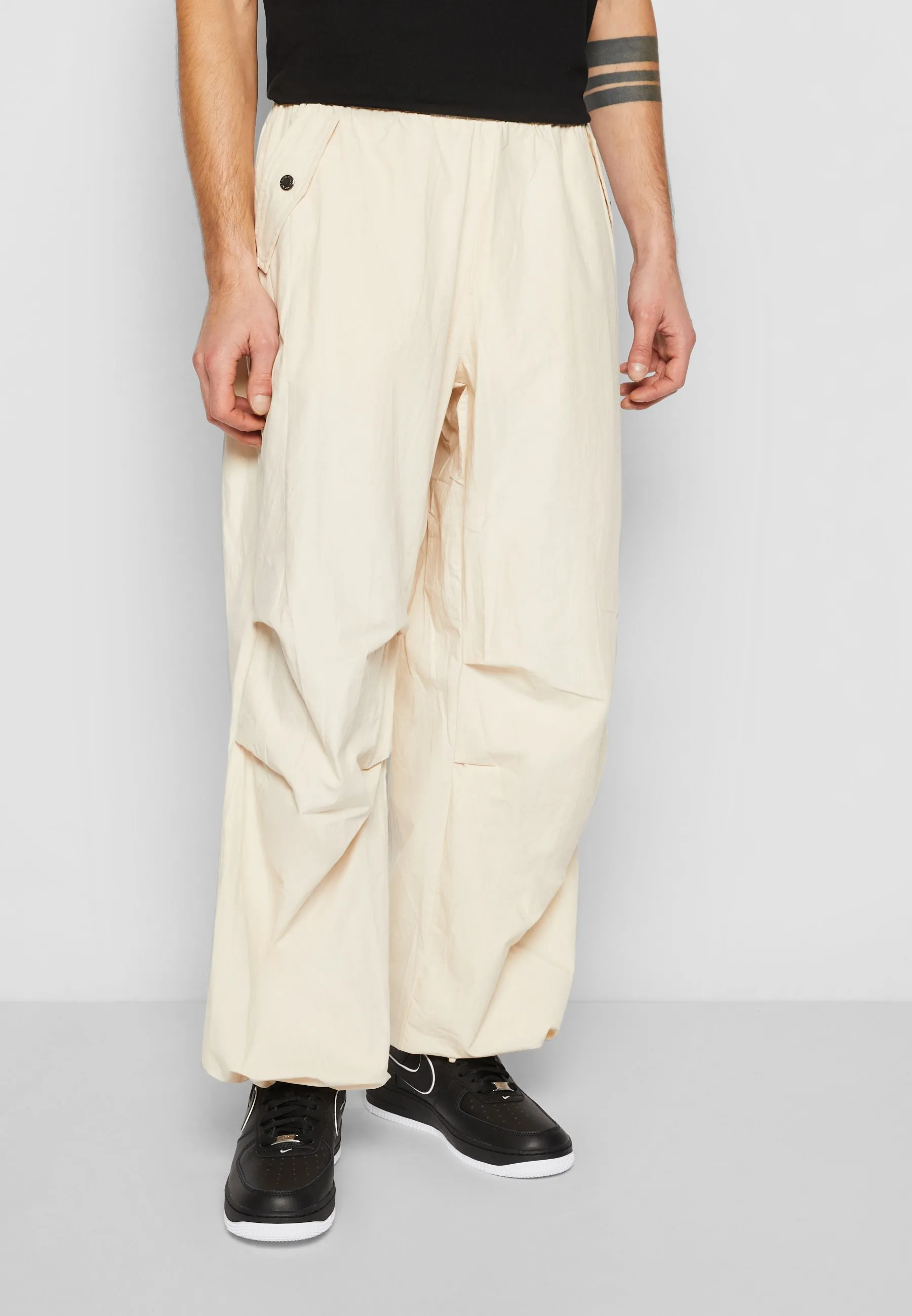 SMALL SIGNATURE PARACHUTE - Pantaloni
