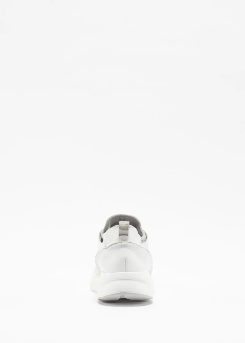 Sneaker in pelle microforata