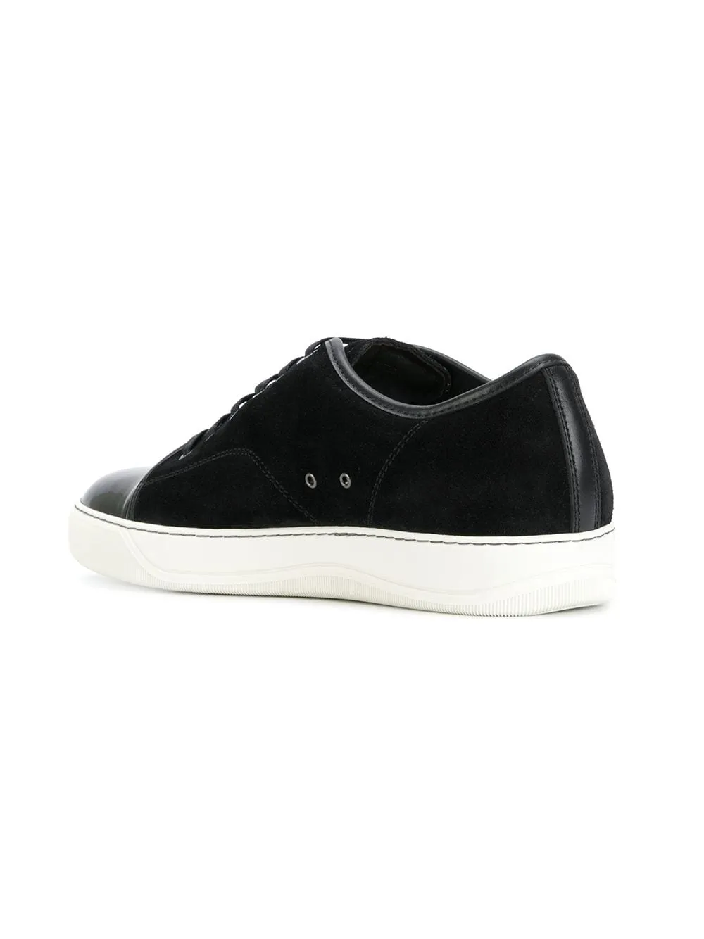 Sneakers con punta lucida in nero - uomo